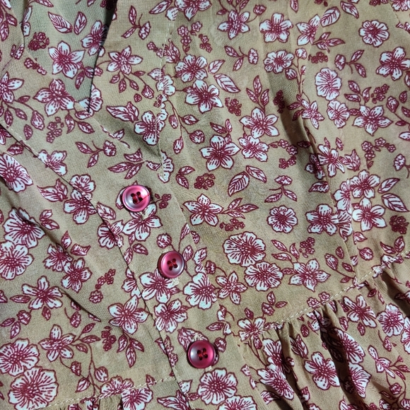 SOLD.......💚 Cottage Core Button Up Dress - Picture 5 of 15